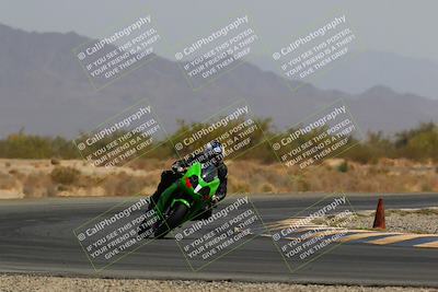 media/Apr-10-2022-SoCal Trackdays (Sun) [[f104b12566]]/Turn 15 (145pm)/